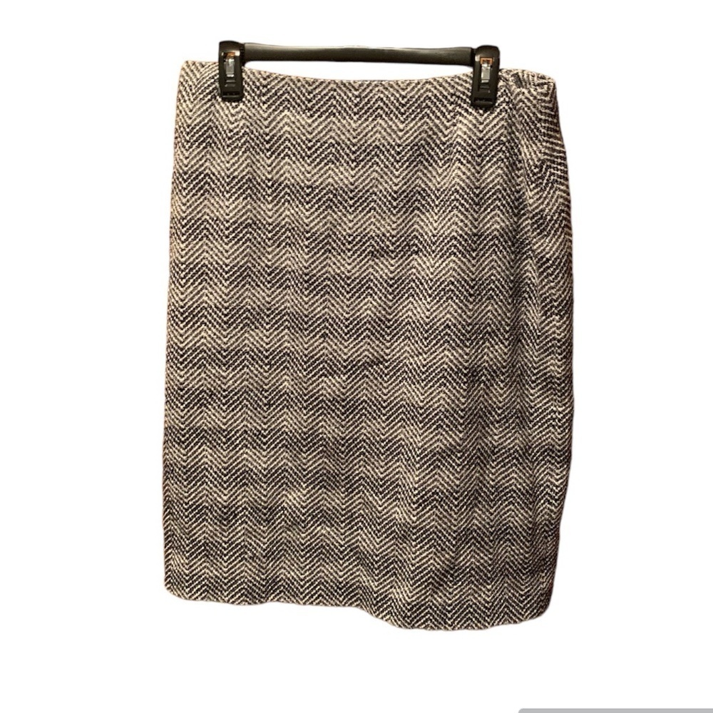 Escada Knee Length Tweed Skirt size 46